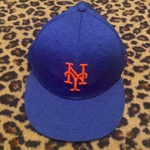 New York Mets 59fifty hat. Pre owned. size 7 1/4 good condition!